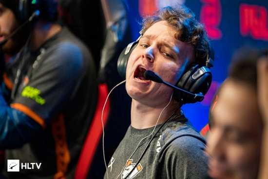 克尔苏加德在风暴英雄中引发的热潮